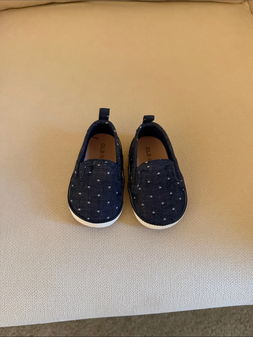 Old Navy Navy Polka Dot Slip-On Baby Shoes